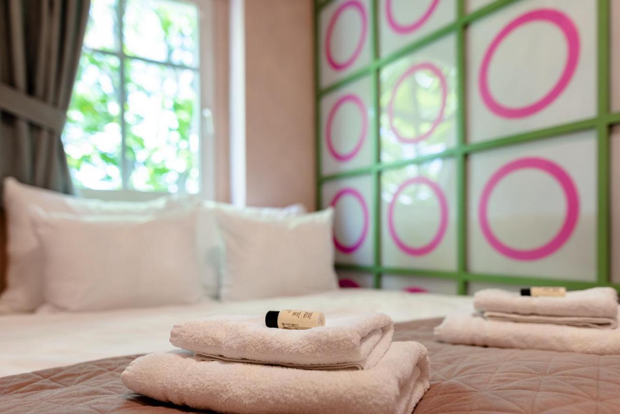 W12 Home Station - Apartement Greenpink Zielona Góra Eksteriør billede