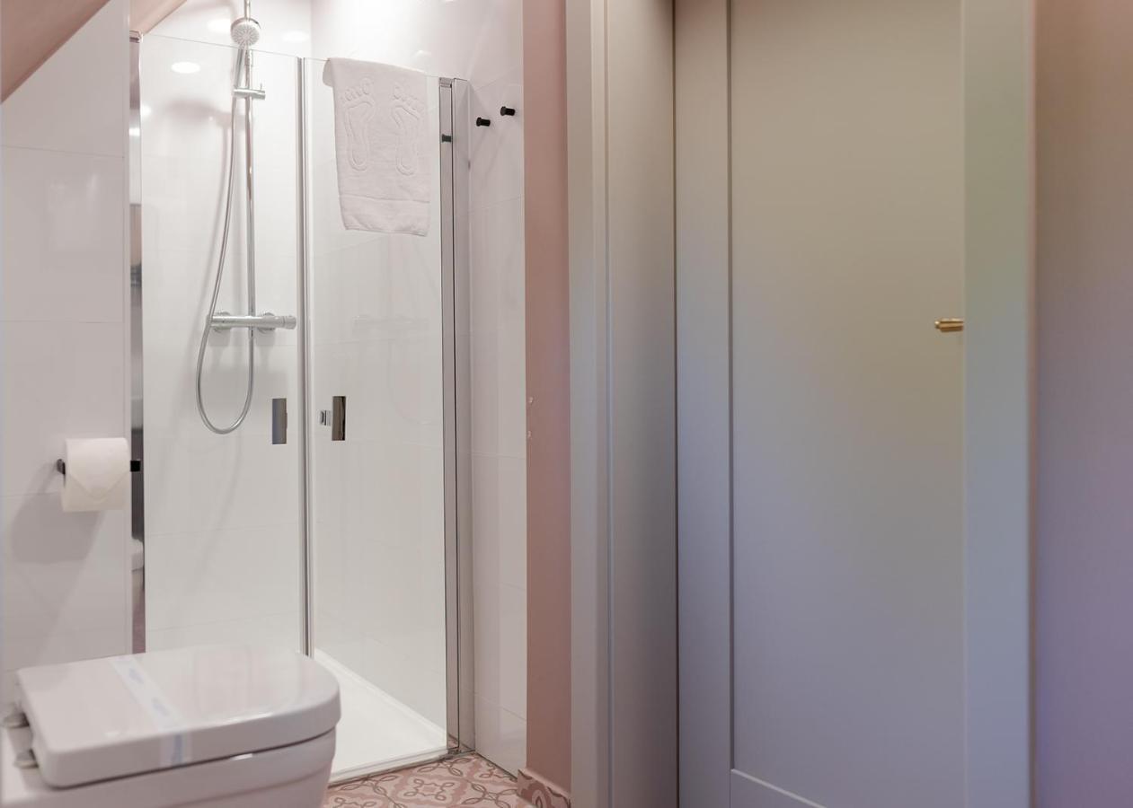 W12 Home Station - Apartement Greenpink Zielona Góra Eksteriør billede